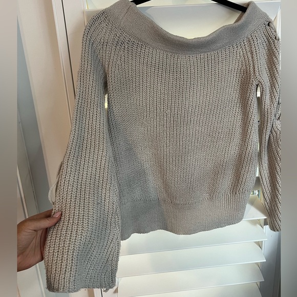 Off Shoulder Sweater - Picture 5 of 5
